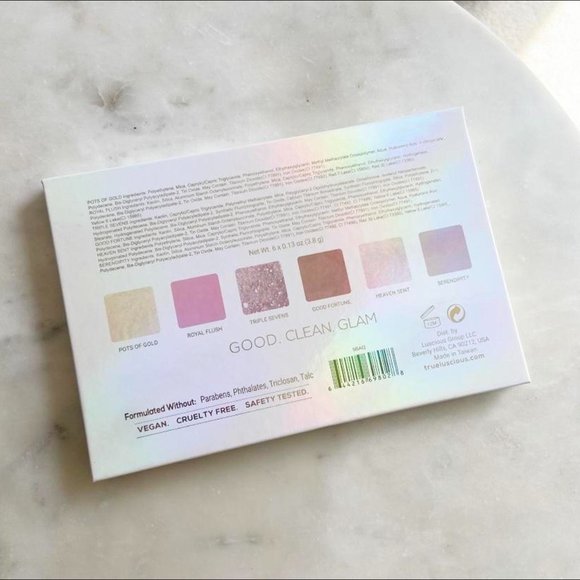 True + Luscious Bronzer and Highlighter Palette - Picture 3 of 3